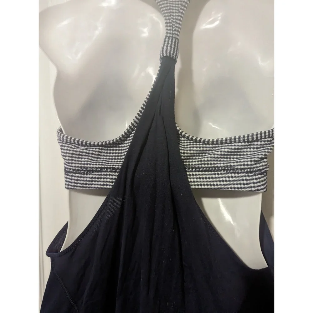 Lululemon Practice Freely Inkwell Tank Size 6 EUC Navy Blue White - Picture 10 of 10